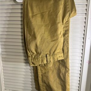 IZOD Khaki American Chino Pants Men’s 32x32 Classic Fit